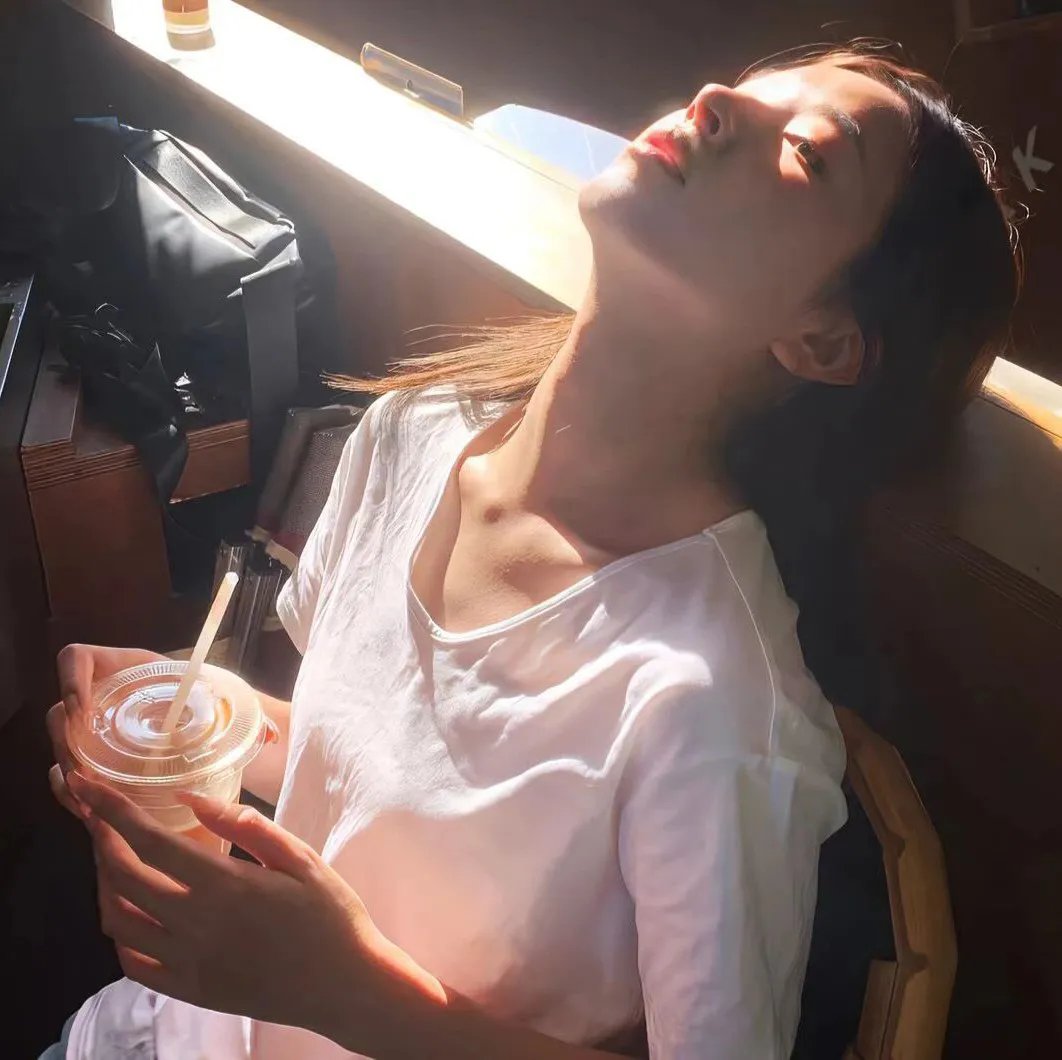 一个死气沉沉的夏天